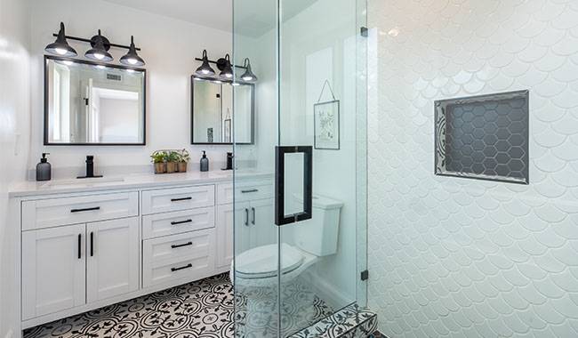 Mistakes When Decorating a Small Bathroom
